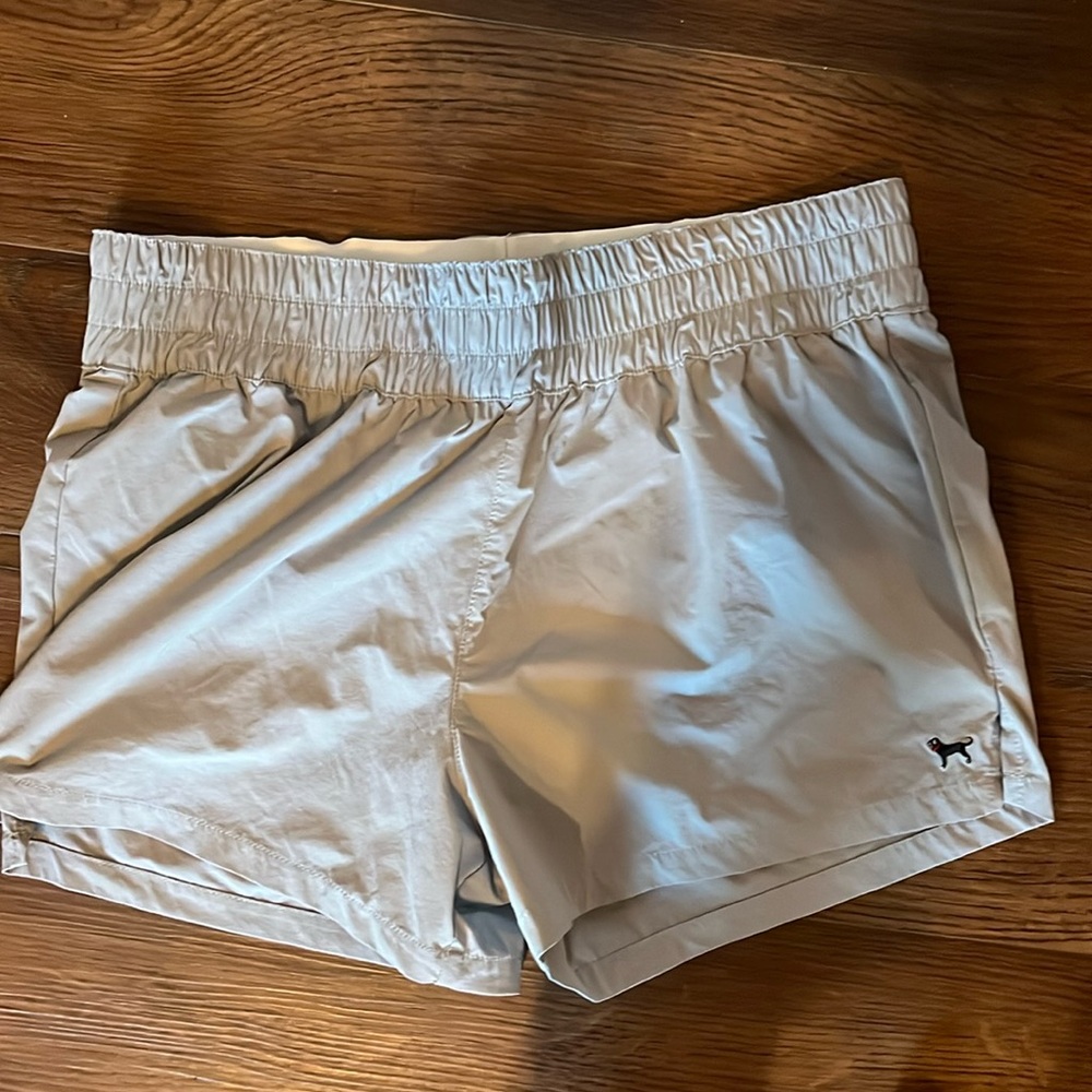 Black dog shorts gray xs